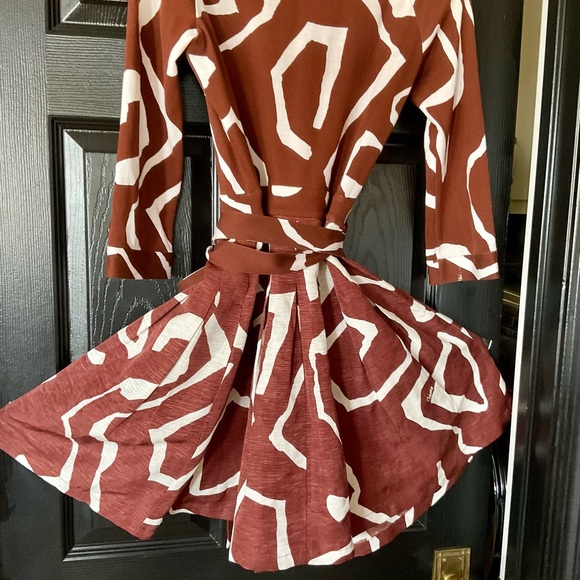 Diane  Von Furstenberg Wrap Dress - Picture 4 of 4